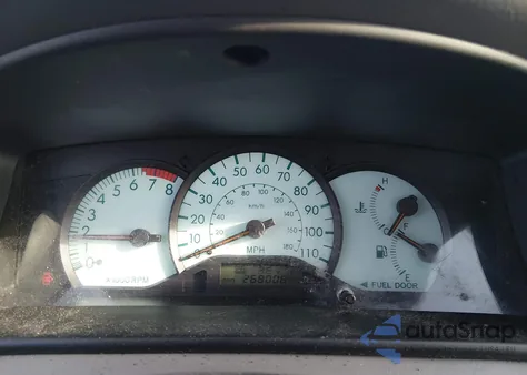 2004 Toyota Corolla Le z USA, uszkodzony, nr VIN 2T1BR32E04C205841